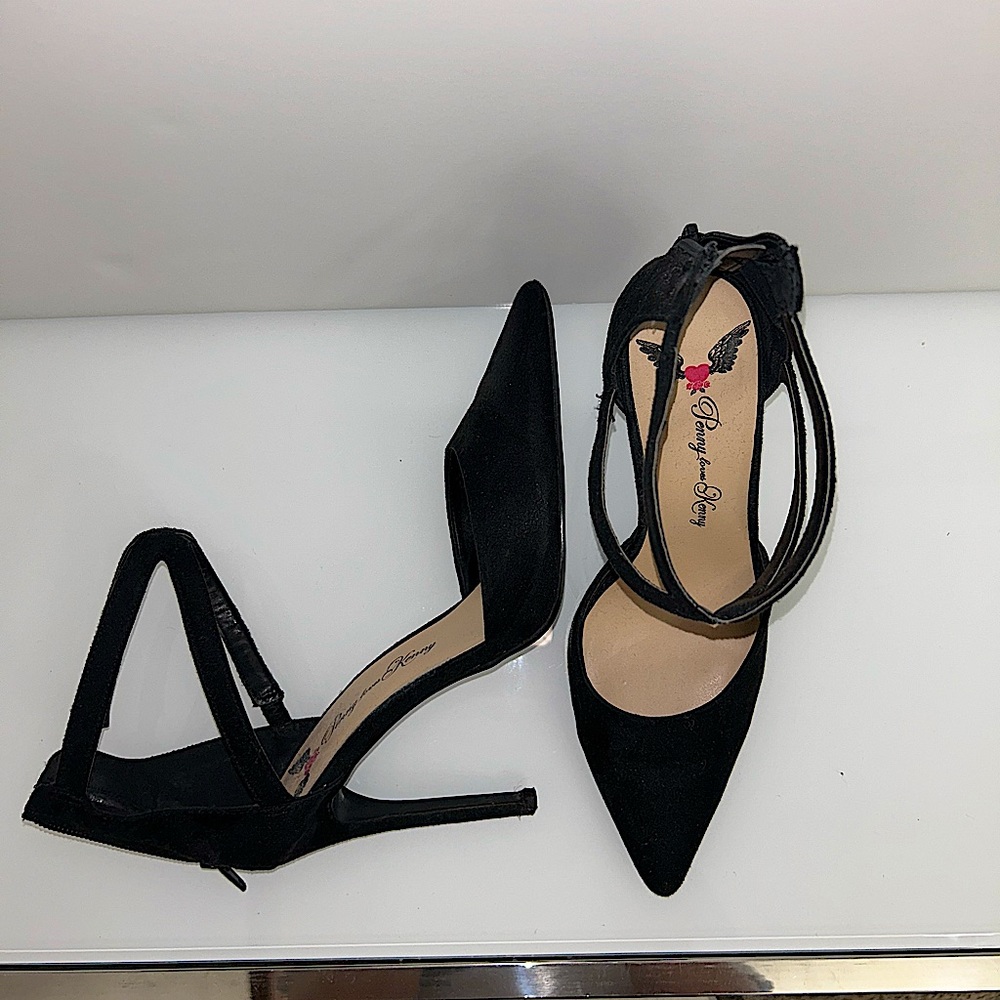 Womens black strapped heels